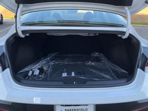 New 2026 Hyundai Elantra Limited image 30