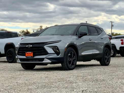 New 2025 Chevrolet Blazer LT w/ Midnight/Sport Edition image 10