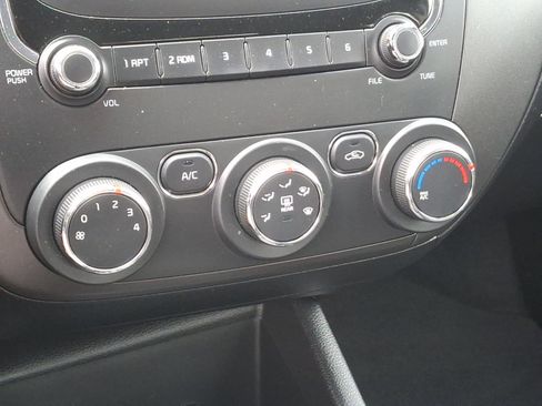 Used 2017 Kia Forte LX FWD image 16
