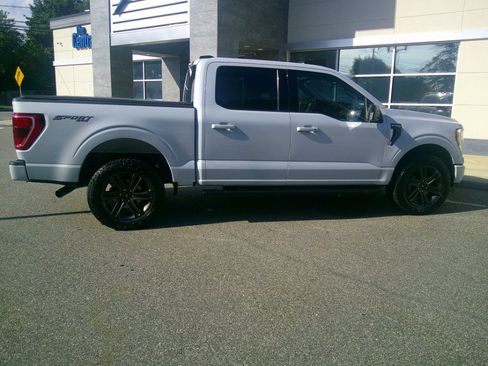 Used 2021 Ford F150 XLT w/ Equipment Group 302A High AWD/4WD image 7