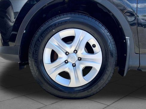 Used 2014 Toyota RAV4 LE AWD/4WD image 11