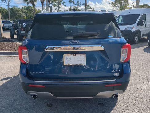 Used 2023 Ford Explorer Limited image 6