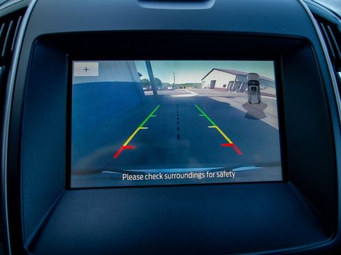 Used 2020 Ford Edge SEL AWD/4WD image 17