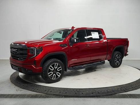 Used 2024 GMC Sierra 1500 AT4 w/ Technology Package AWD/4WD image 3