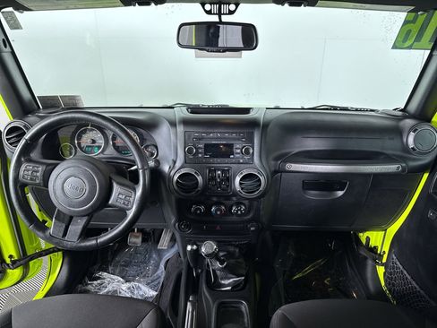 Used 2016 Jeep Wrangler Unlimited Sport w/ Quick Order Package 23S AWD/4WD image 5
