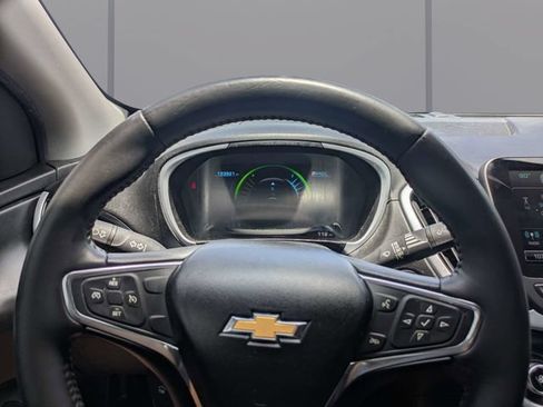 Used 2017 Chevrolet Volt LT FWD image 26