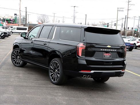 New 2026 Chevrolet Suburban High Country AWD/4WD image 10
