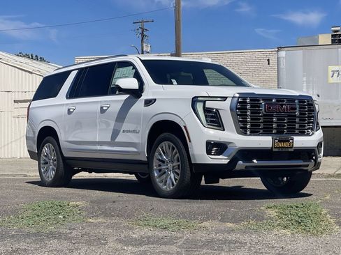 New 2026 GMC Yukon XL Denali w/ Denali Reserve Package AWD/4WD image 1