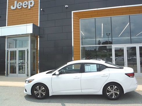 Used 2020 Nissan Sentra SV FWD image 2