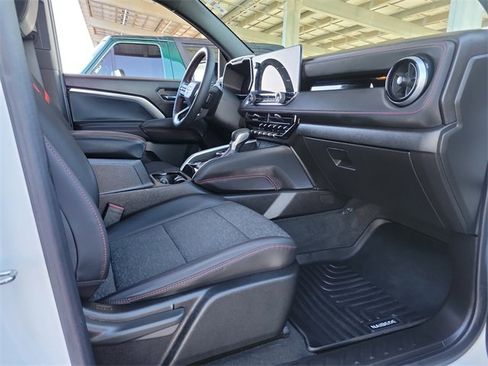 Used 2023 Chevrolet Colorado Z71 w/ Z71 Convenience Package 2 image 21