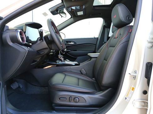 New 2026 Chevrolet Trax RS w/ Sunroof Package image 20