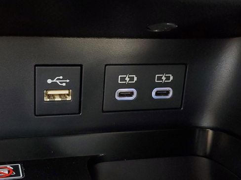 Used 2026 Toyota Camry SE image 25