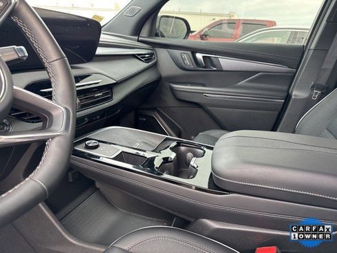 Used 2025 Buick Enclave Sport Touring w/ Trailering Package, 5000 lbs. image 13