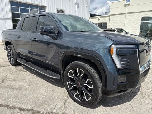 Used 2026 GMC Sierra EV Denali AWD/4WD image 9