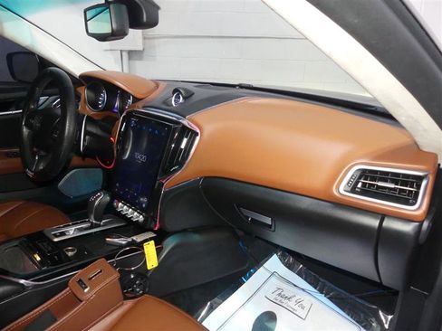 Used 2015 Maserati Ghibli S Q4 image 23