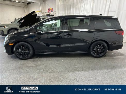 Used 2023 Honda Odyssey Sport image 5