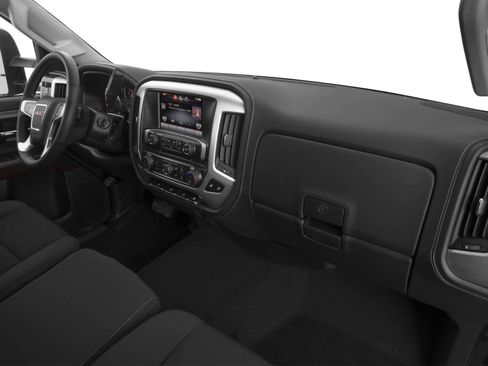 Used 2015 GMC Sierra 2500 Denali w/ Duramax Plus Package AWD/4WD image 10