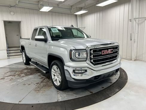Used 2016 GMC Sierra 1500 SLE w/ SLE Value Package AWD/4WD image 2