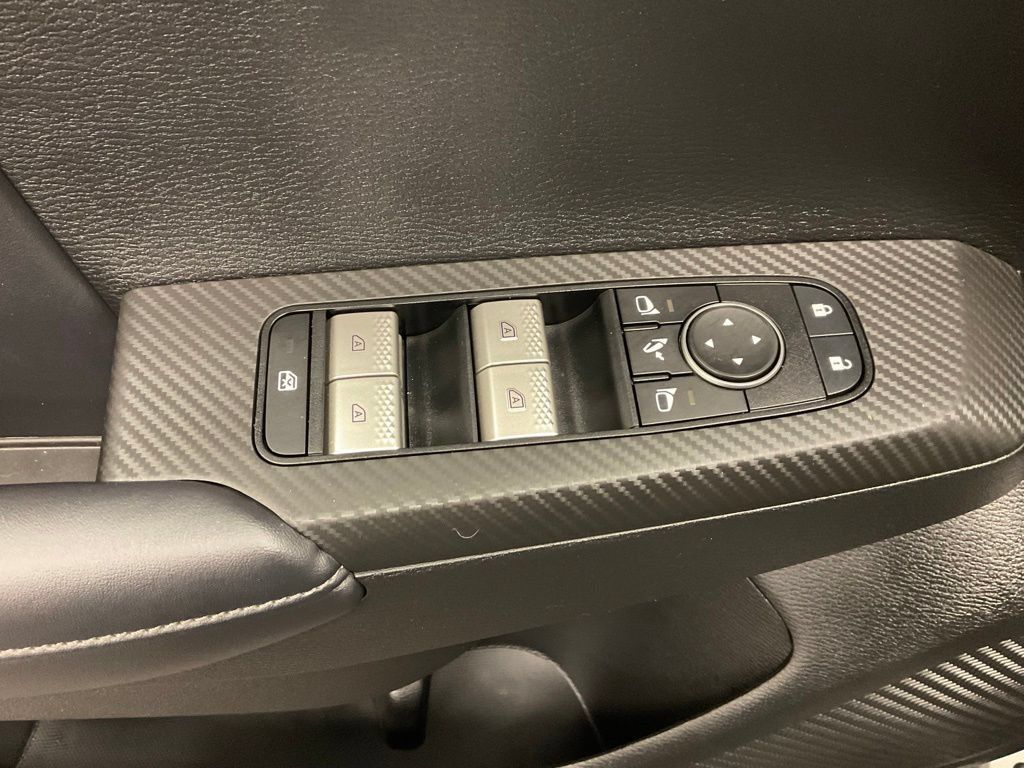 Used 2023 Mitsubishi Outlander SE AWD/4WD image 16