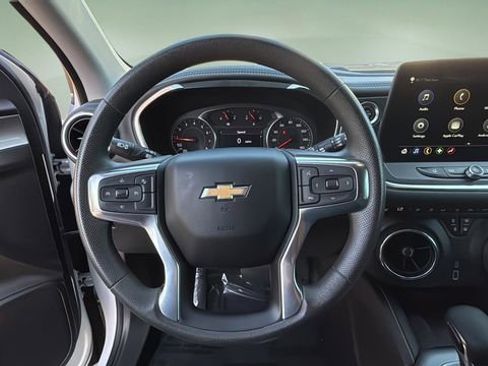 Used 2024 Chevrolet Blazer LT w/ Convenience Package FWD image 12