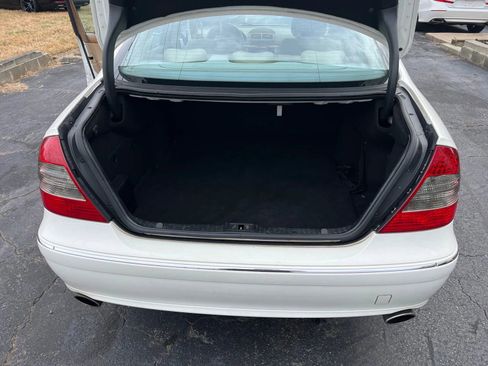 Used 2008 Mercedes-Benz E 350 E 350 4MATIC Sedan 4D image 12