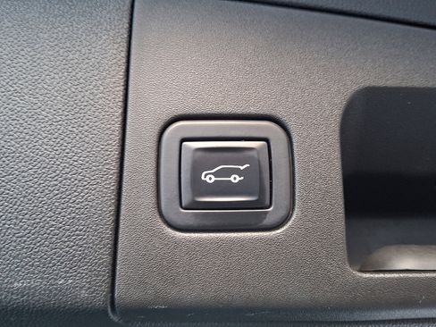 Certified 2023 Cadillac XT5 Luxury image 25