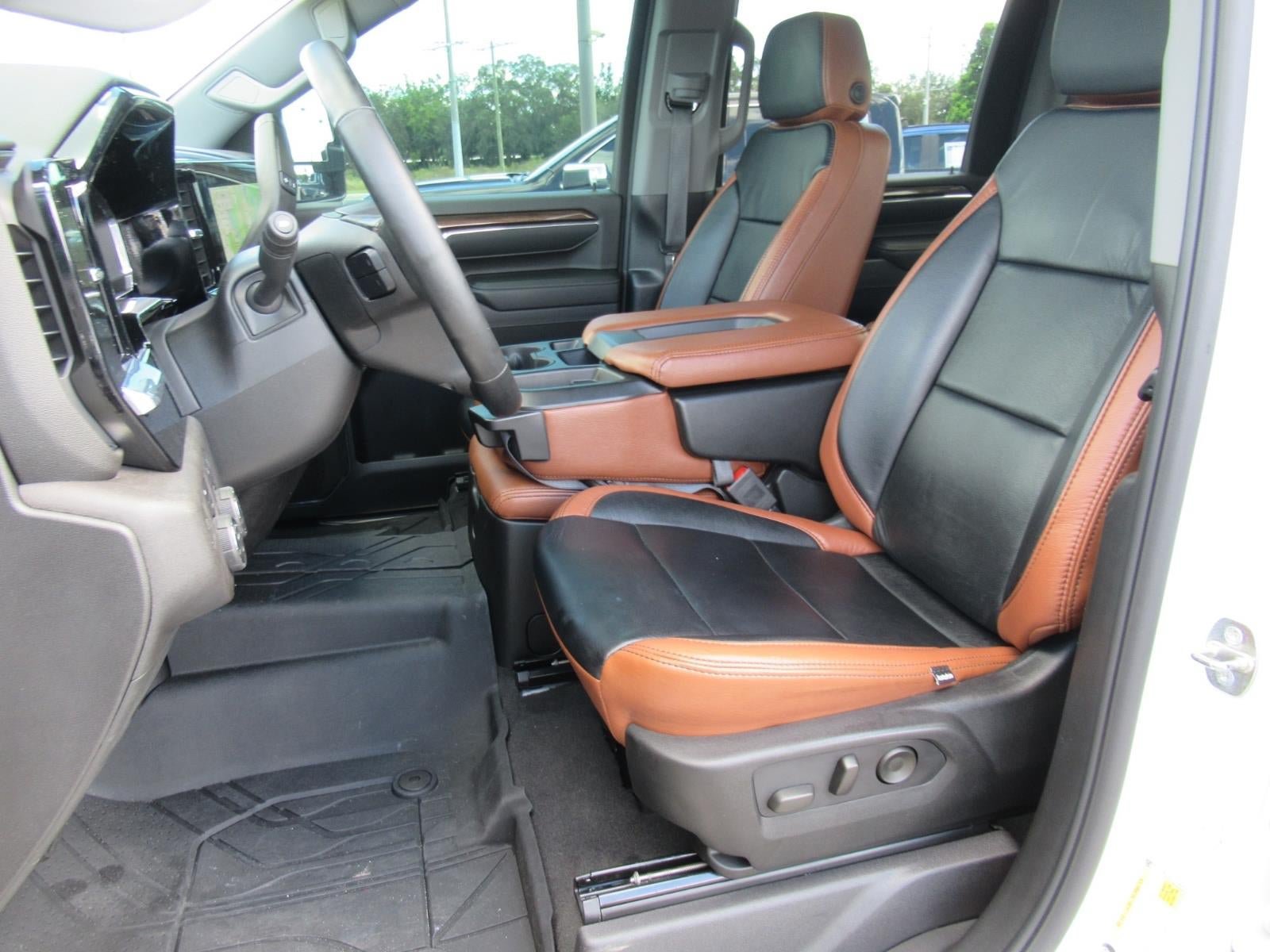 Used 2024 Chevrolet Silverado 2500 LT w/ All Star Edition AWD/4WD image 18