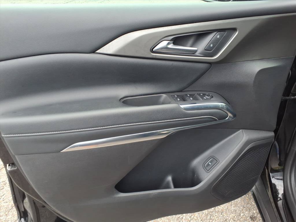 Used 2025 Chevrolet Traverse LT AWD/4WD image 22