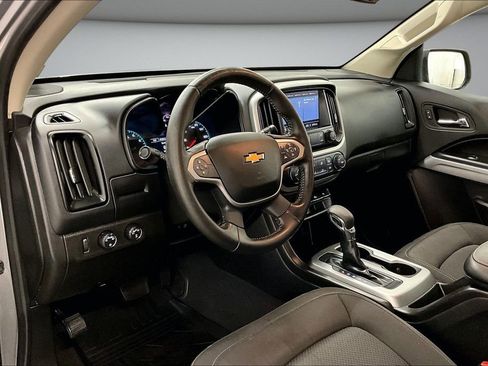 Used 2022 Chevrolet Colorado LT AWD/4WD image 18
