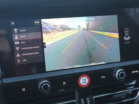 Certified 2026 Porsche Macan Base image 22