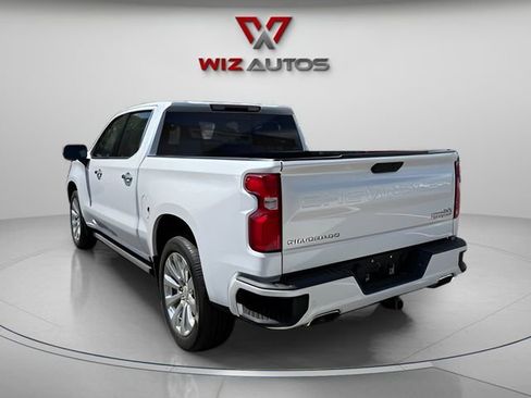 Used 2022 Chevrolet Silverado 1500 High Country w/ Safety Package II AWD/4WD image 3