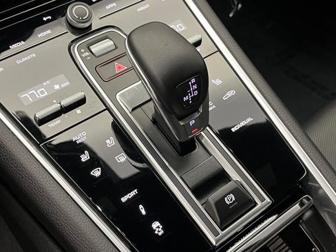 Used 2023 Porsche Panamera image 15