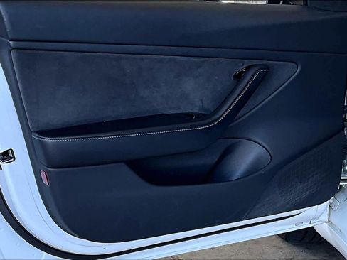 Used 2019 Tesla Model 3 Standard Range RWD image 21