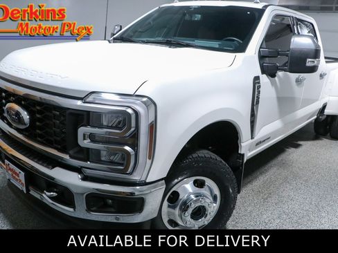 Used 2024 Ford F350 Lariat w/ Lariat Ultimate Package AWD/4WD image 1