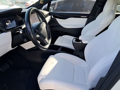Used 2018 Tesla Model X 75D image 6