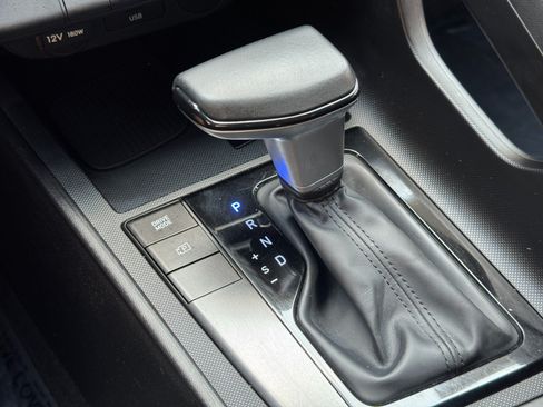 Used 2025 Hyundai Elantra Sport FWD image 27