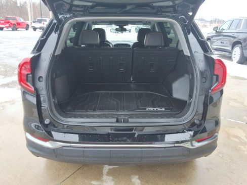 Used 2022 GMC Terrain AT4 w/ LPO, Floor Liner Package image 31
