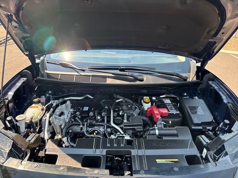 Used 2025 Nissan Kicks SR AWD/4WD image 20