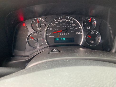 Used 2018 Chevrolet Express 2500 image 11