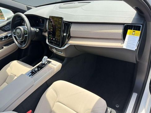 New 2026 Volvo XC90 B6 Plus w/ Protection Package AWD/4WD image 31