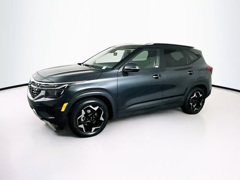 Used 2025 Kia Seltos S image 4