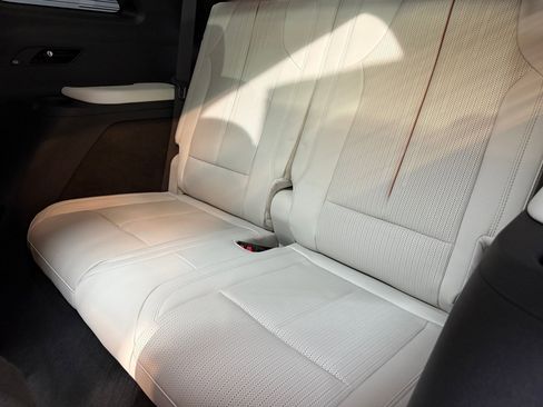 New 2026 Cadillac Vistiq Luxury image 46