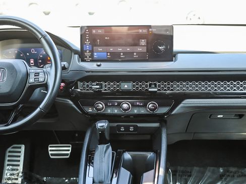 Used 2023 Honda Accord Sport image 13