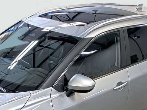 Used 2023 Nissan Rogue SV w/ SV Premium B Package AWD/4WD image 9
