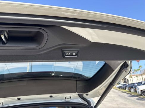 Used 2021 BMW X7 xDrive40i w/ Premium Package image 13