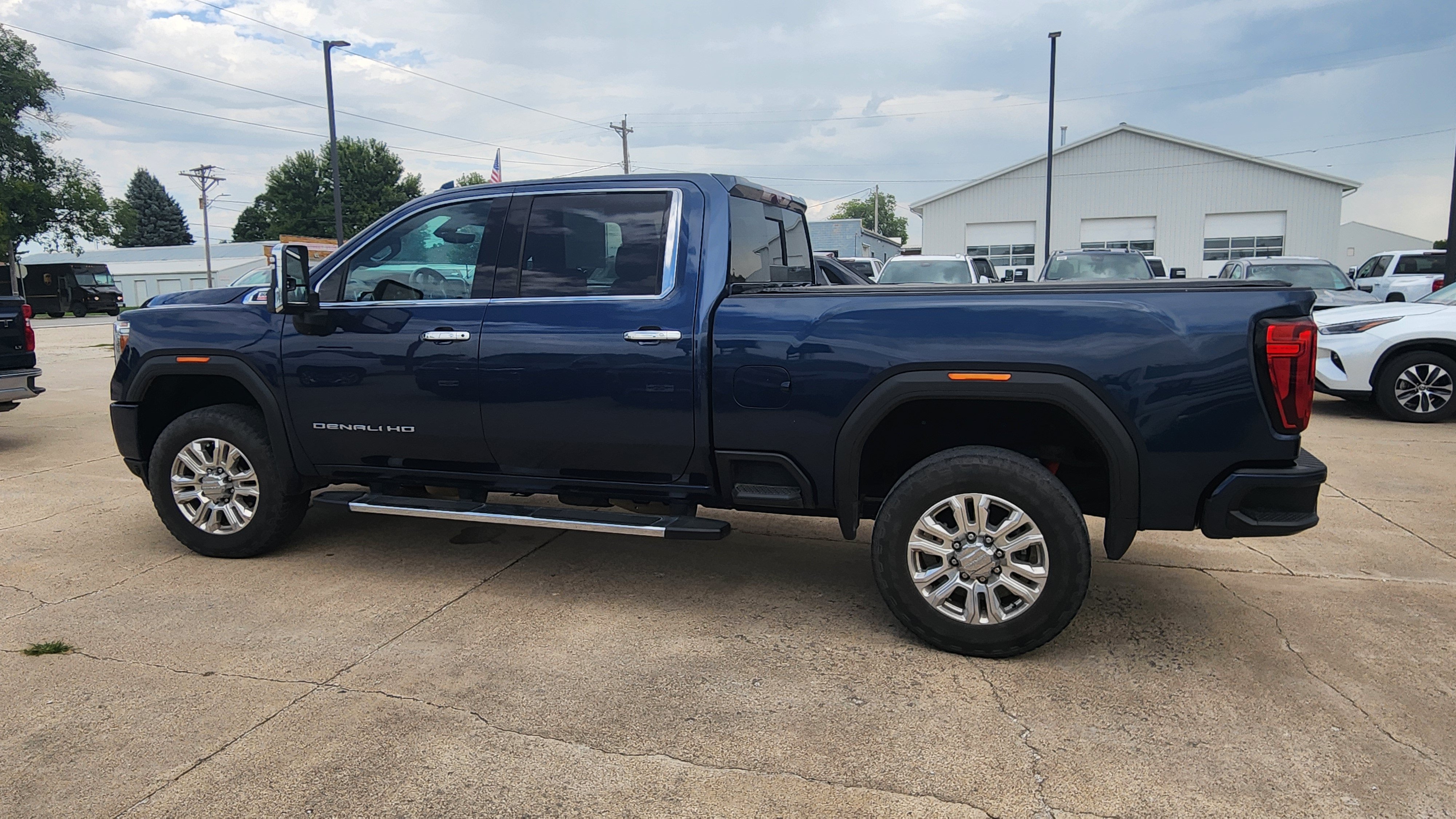 Used 2023 GMC Sierra 2500 Denali w/ Denali Ultimate Package AWD/4WD image 8