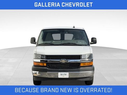 Used 2024 Chevrolet Express 3500 LT w/ LT Preferred Equipment Group RWD image 3