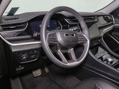 Used 2023 Jeep Grand Cherokee 4WD 4xe w/ Luxury Tech Group II image 22