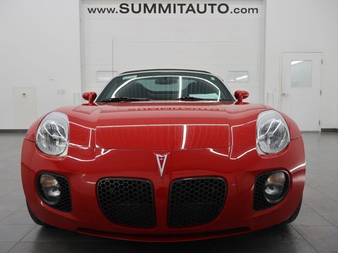 Used 2007 Pontiac Solstice GXP w/ Premium Package RWD image 18
