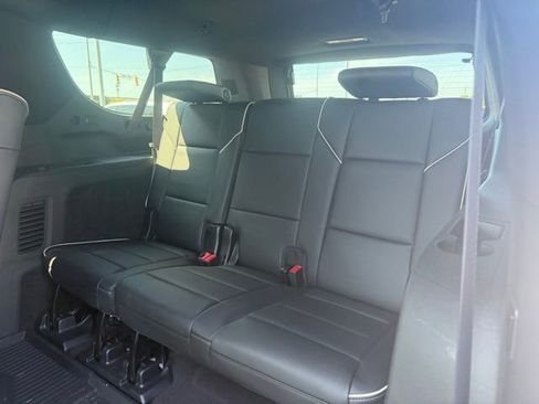 Used 2024 Cadillac Escalade ESV Premium Luxury w/ Performance Package image 15